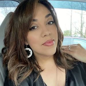 Meet your Posher, Lizzy